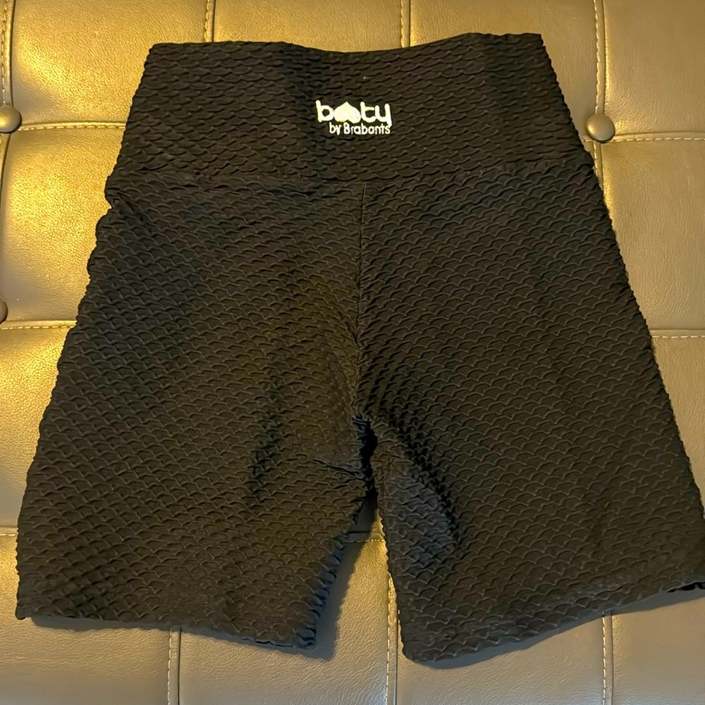 Bootybybrabants croco shorts